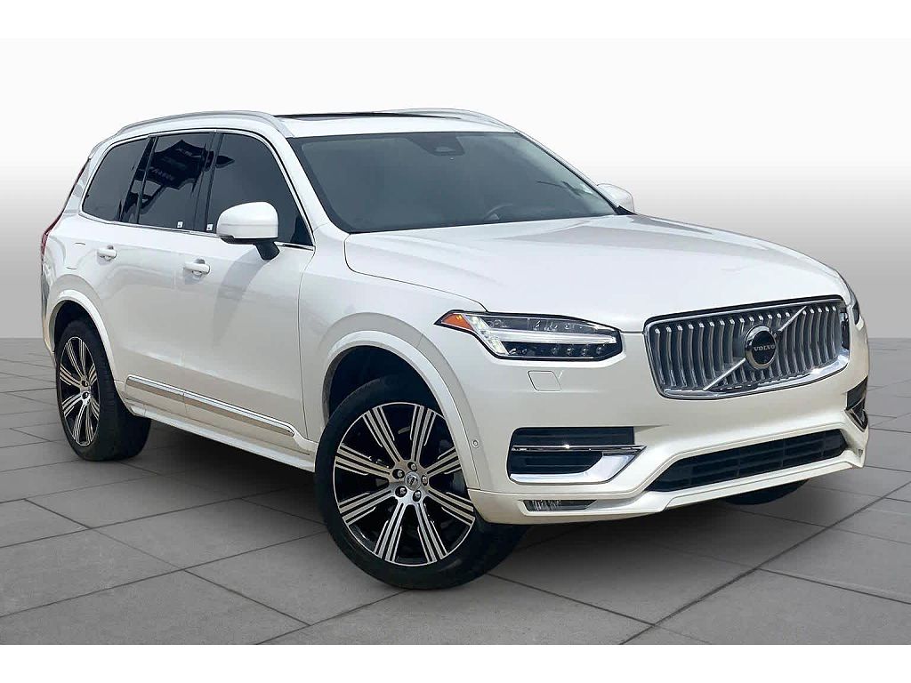 2025 Volvo XC90 B6 Ultra