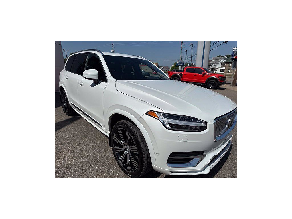 2024 Volvo XC90 B6 Ultimate