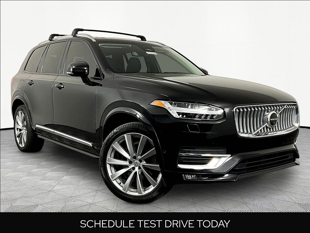 2023 Volvo XC90 B6 AWD Plus 7P