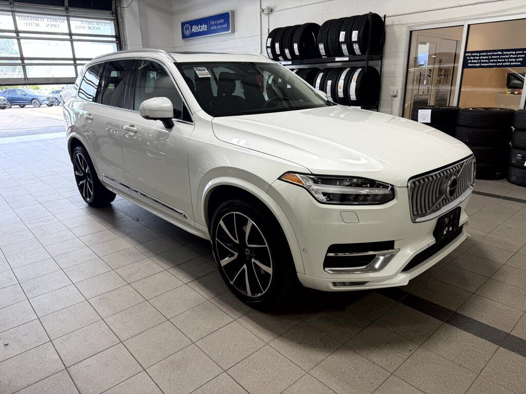 2023 Volvo XC90 B6 AWD Plus 7-Seater