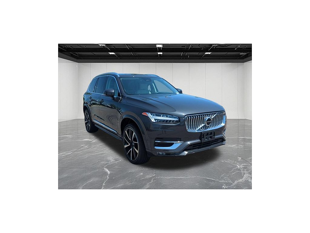 2023 Volvo XC90 B6 Plus 7-Seater
