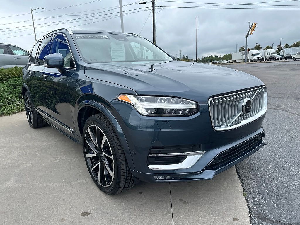 2023 Volvo XC90 B6 Plus Bright