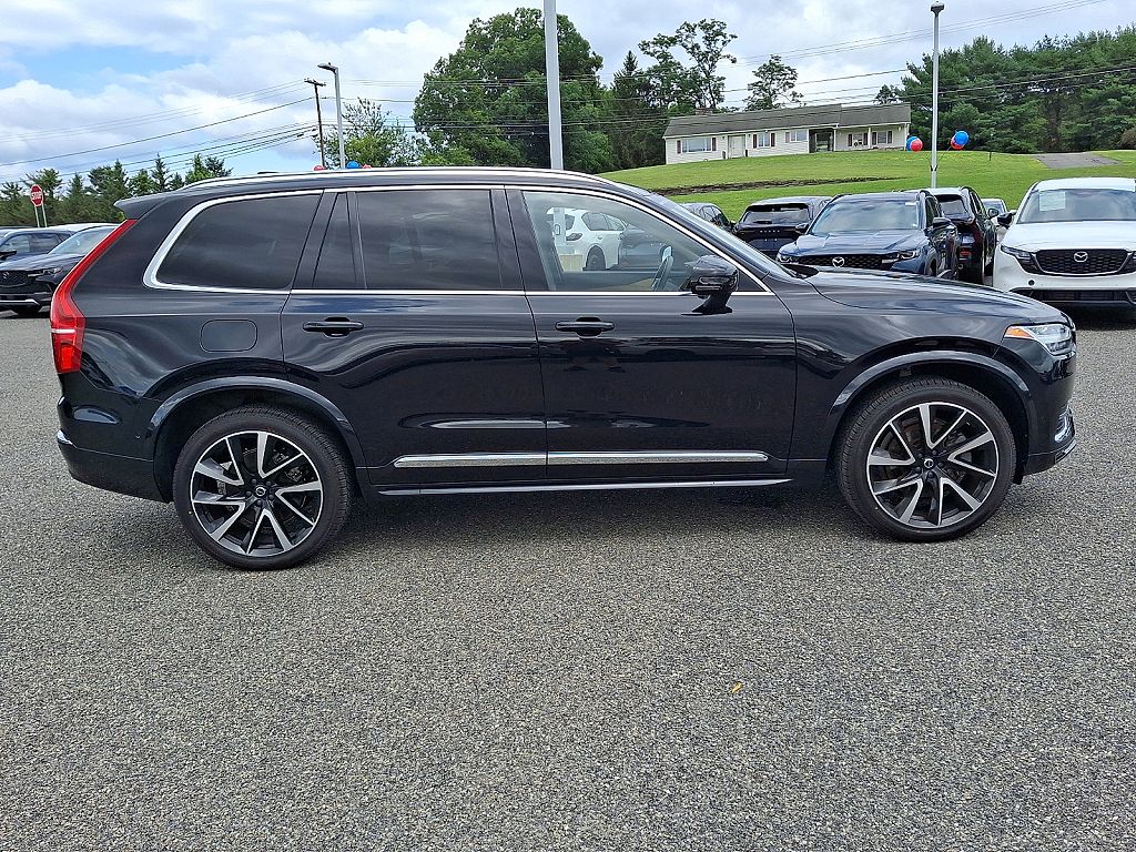 2023 Volvo XC90 B6 Plus 7-Seater