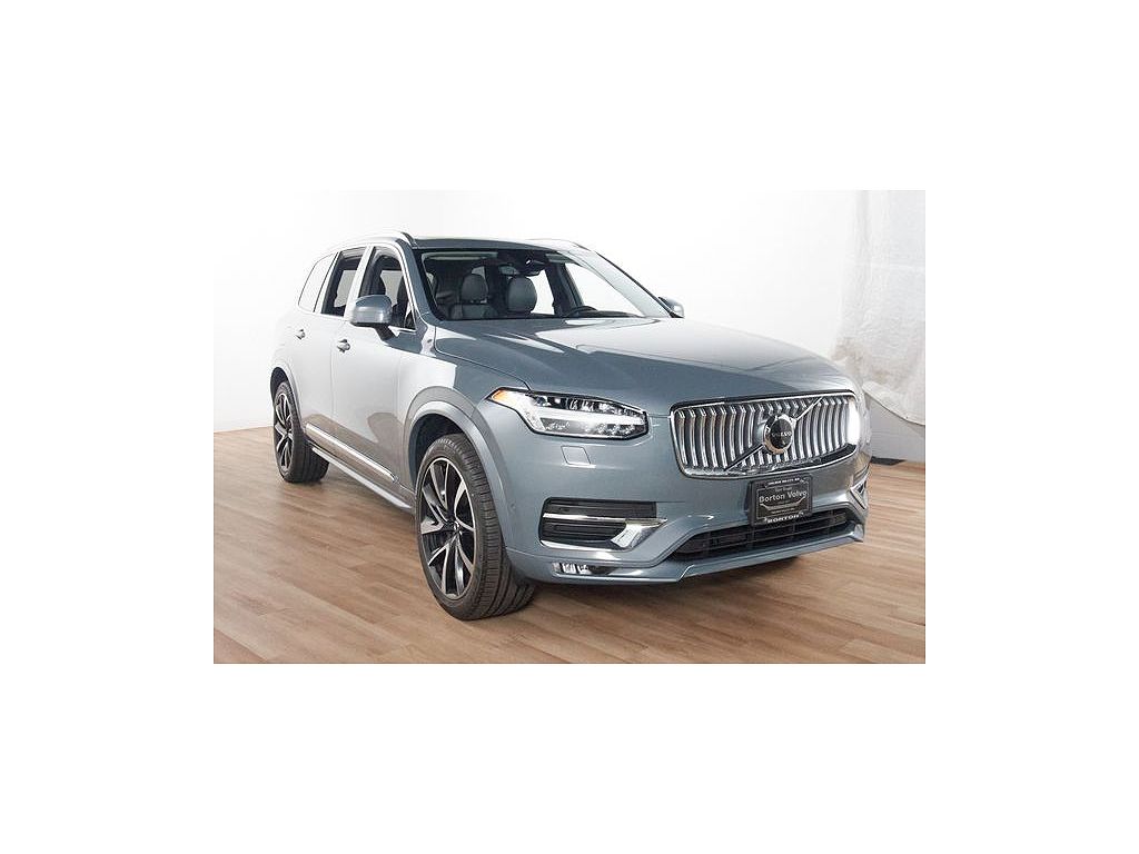 2023 Volvo XC90 B6 Plus Bright