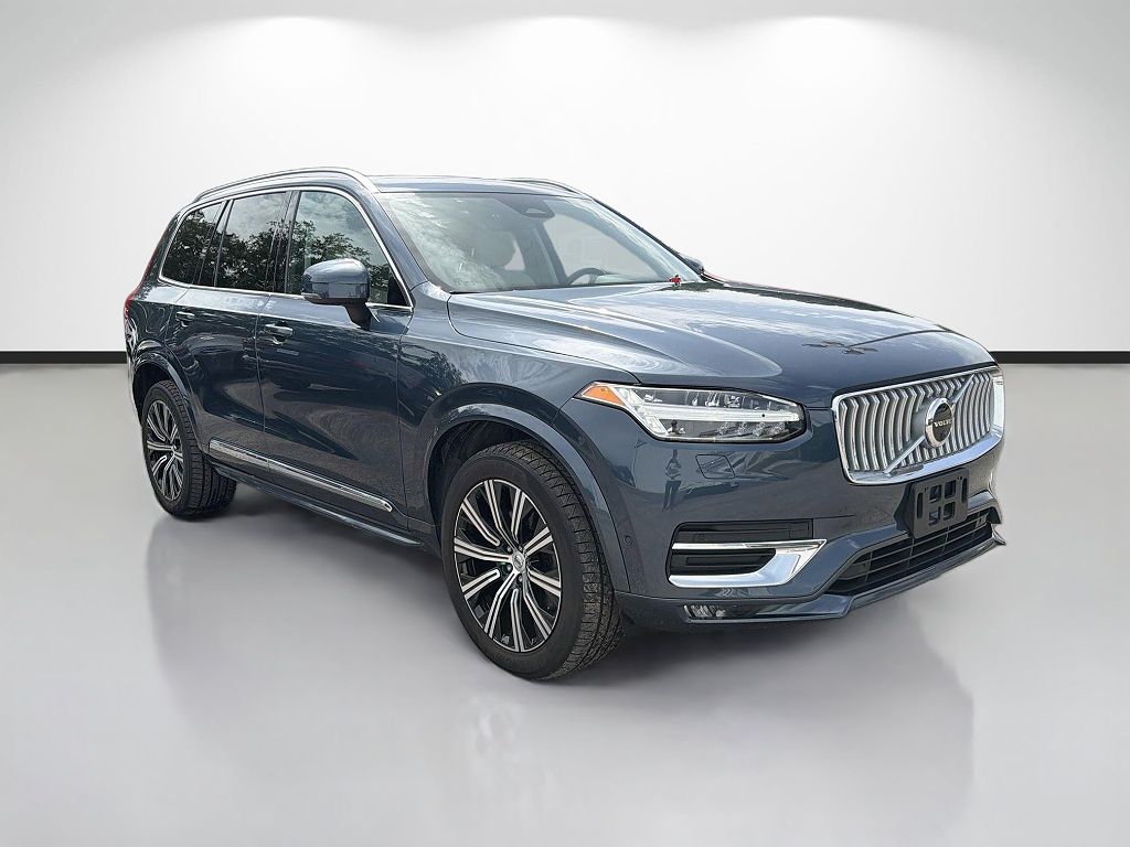 2023 Volvo XC90 B6 Plus Bright