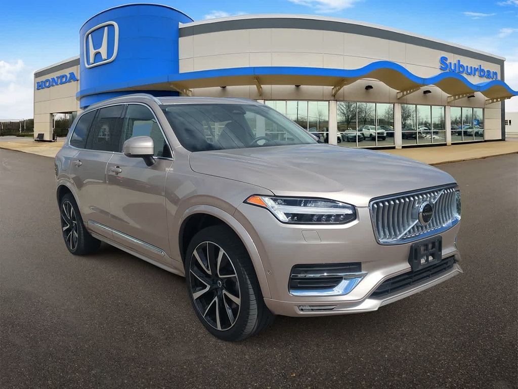 2023 Volvo XC90 Plus