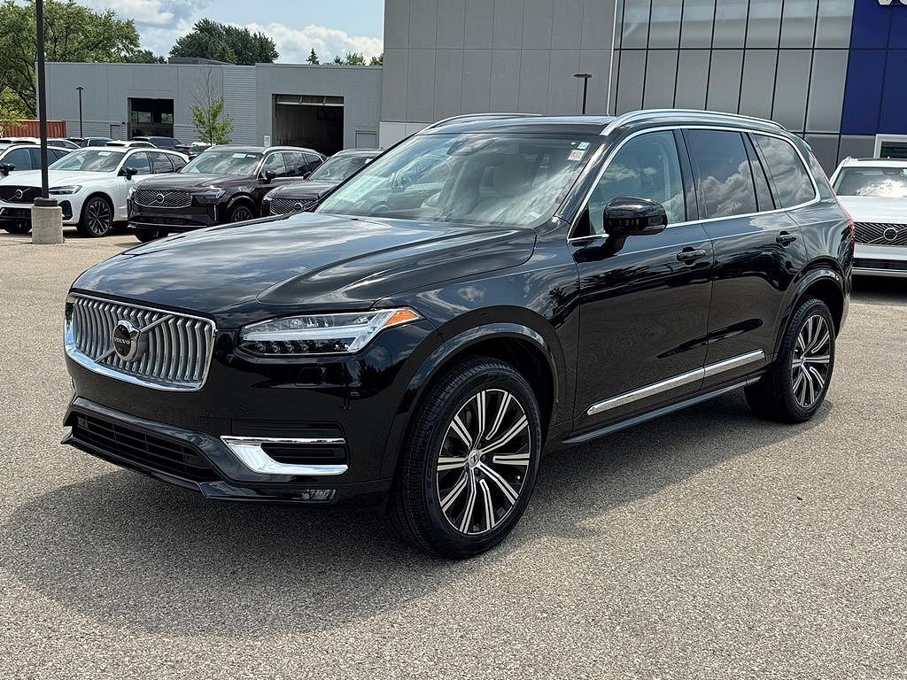 2023 Volvo XC90 B6 Plus Bright