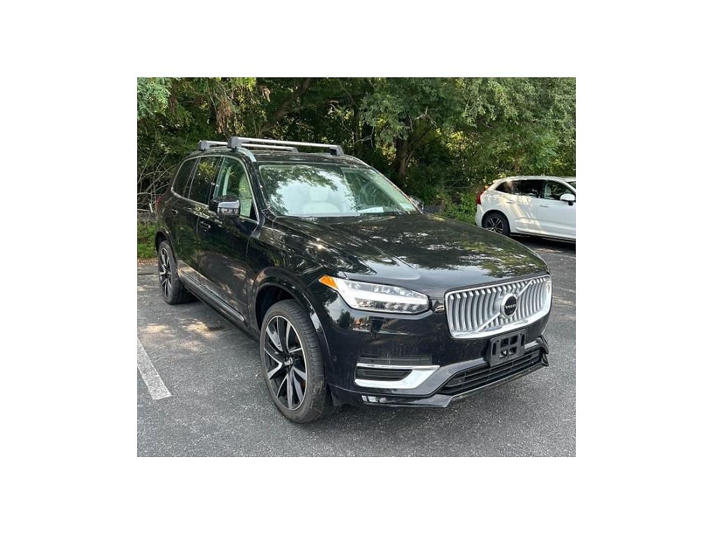 2023 Volvo XC90 B6 Plus Bright