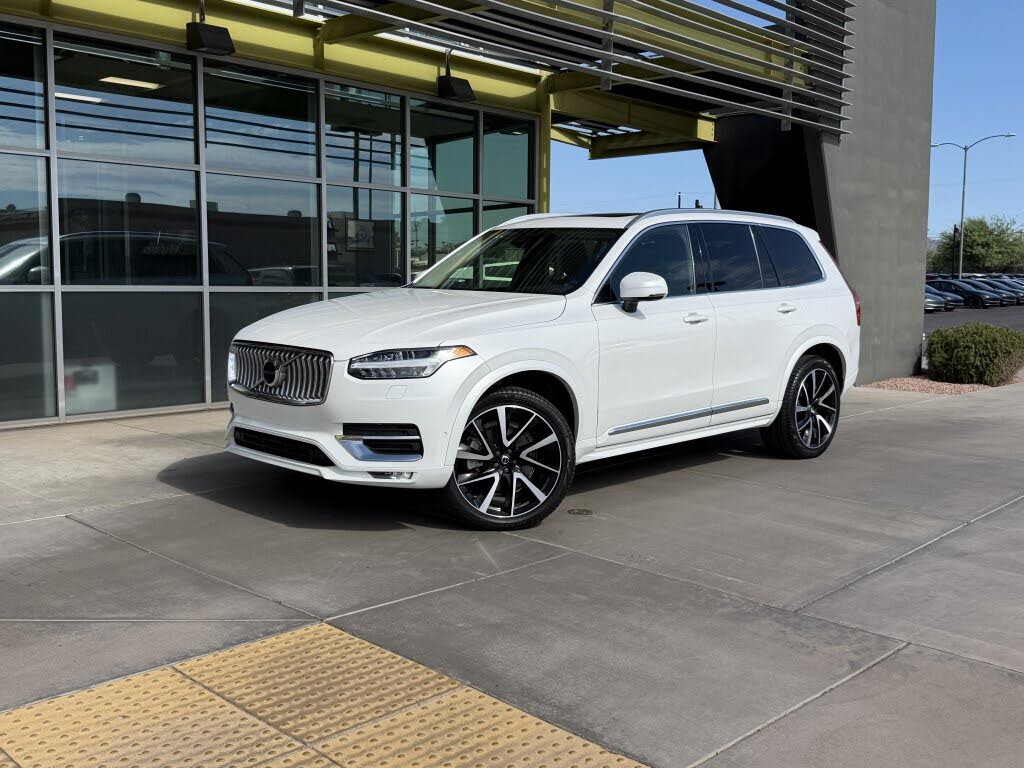 2023 Volvo XC90 B6 Plus Bright