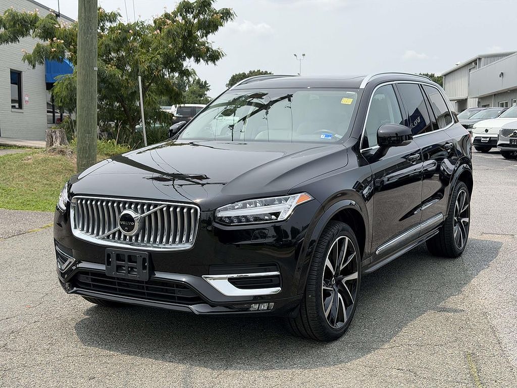 2023 Volvo XC90 B6 Plus 7-Seater