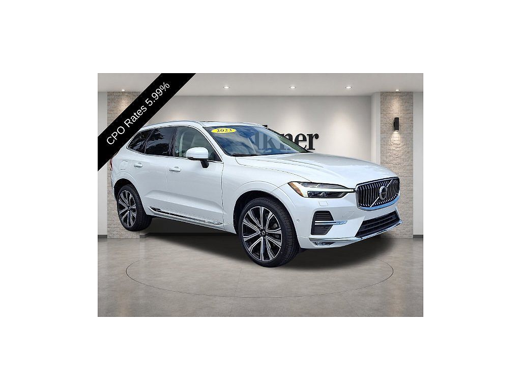 2023 Volvo XC60 B6 Ultimate Bright