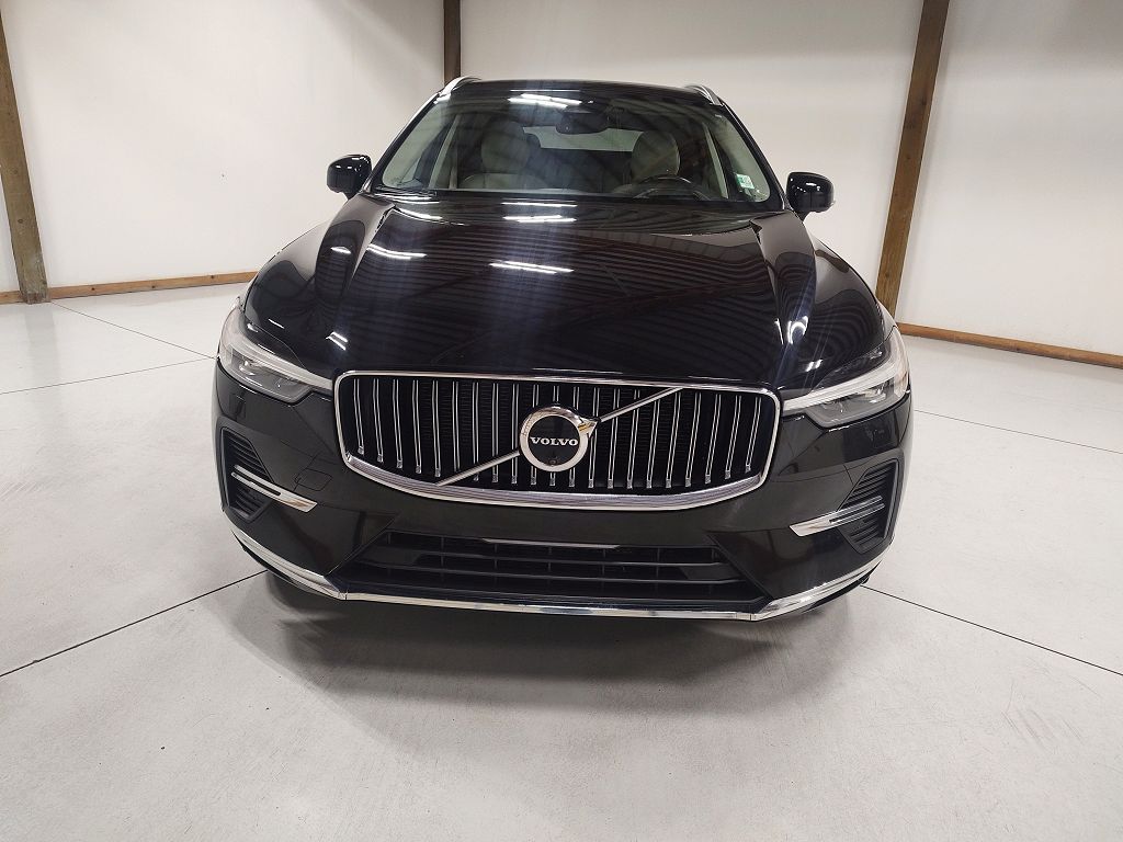2022 Volvo XC60 B6 Inscription