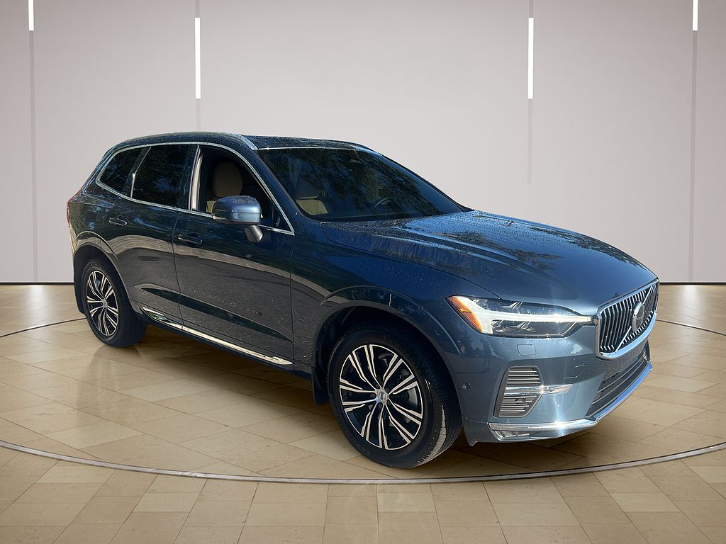 2022 Volvo XC60 B6 Inscription