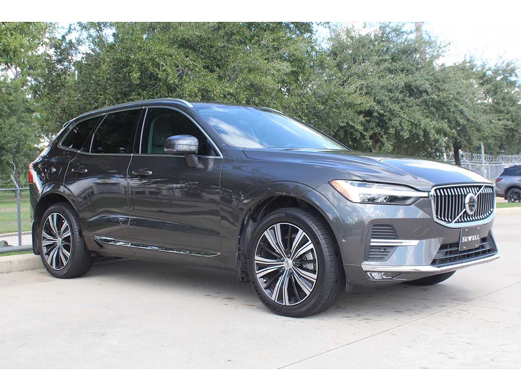 2022 Volvo XC60 B6 Inscription
