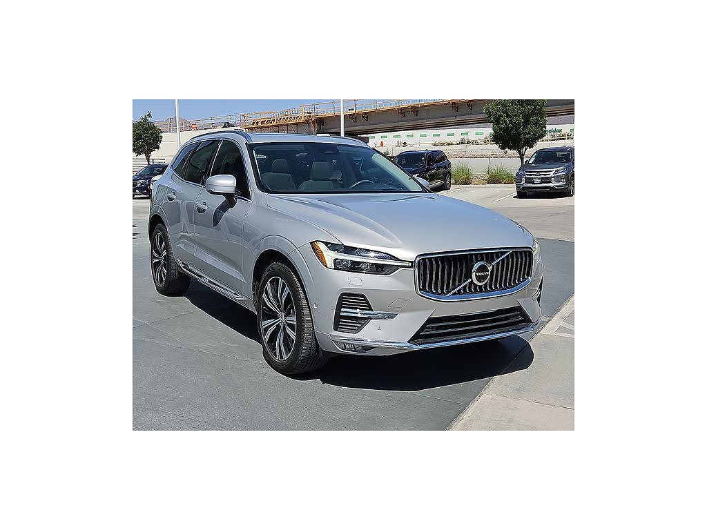 2022 Volvo XC60 B6 Inscription