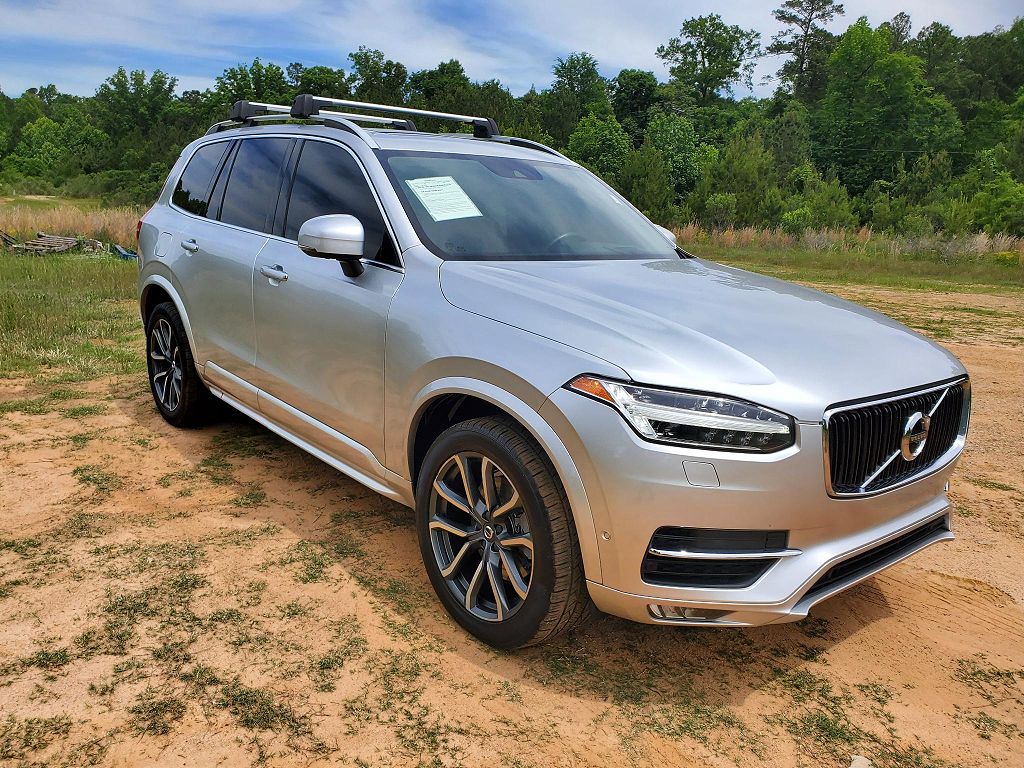 2019 Volvo XC90 T5 Momentum