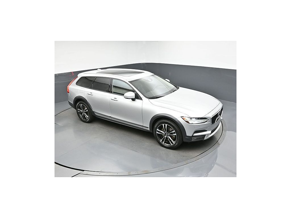 2018 Volvo V90 Cross Country T5