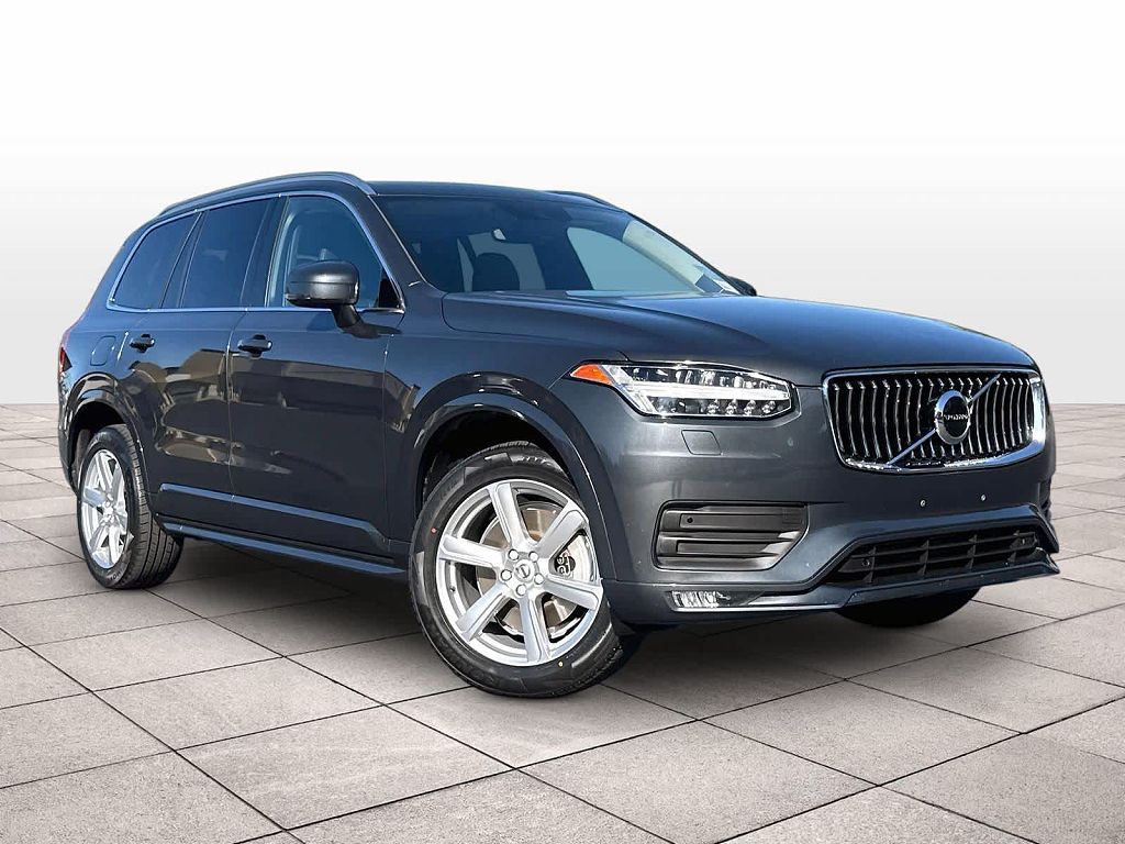 2021 Volvo XC90 T5 Momentum