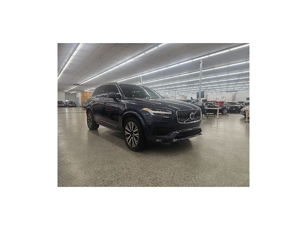 2021 Volvo XC90 T5 Momentum