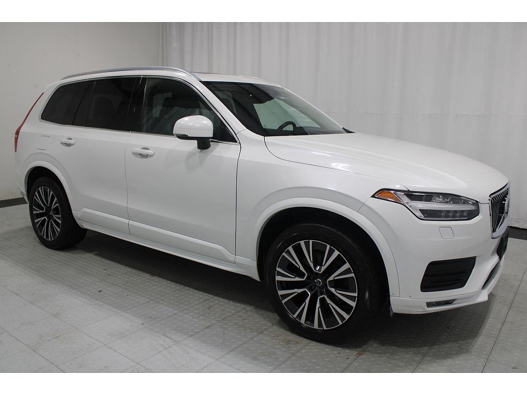 2021 Volvo XC90 T5 Momentum