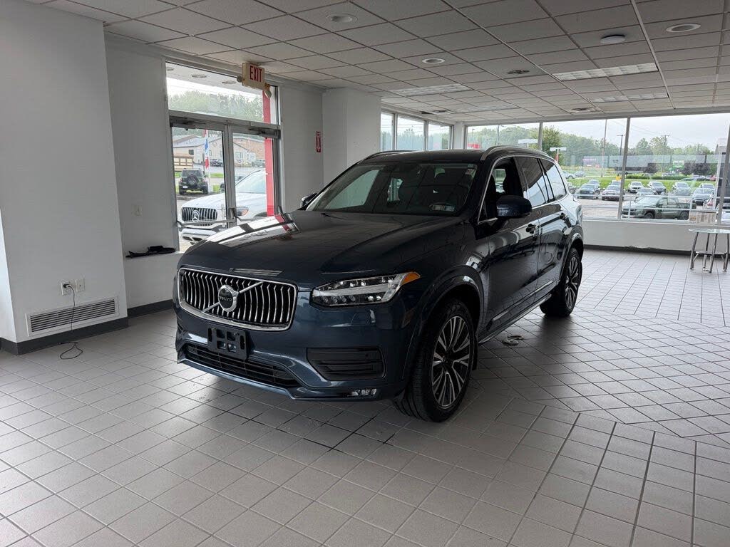 2021 Volvo XC90 T5 Momentum