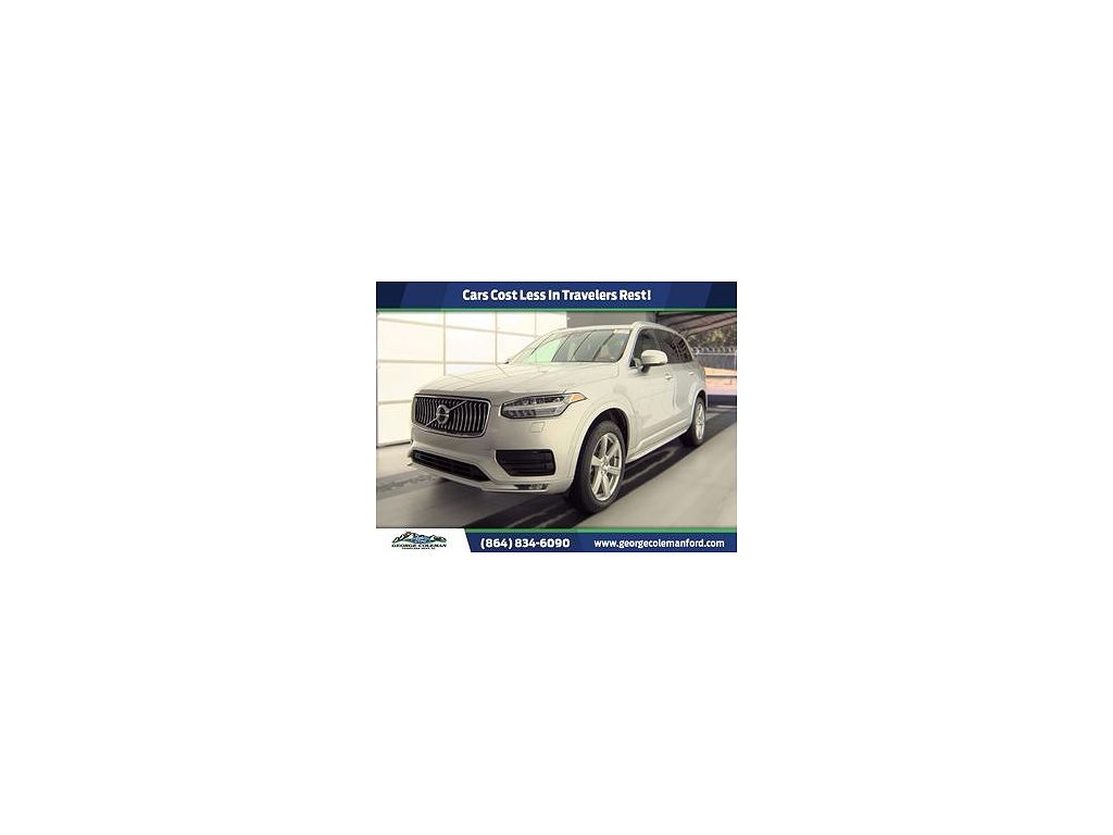 2022 Volvo XC90 T5 Momentum