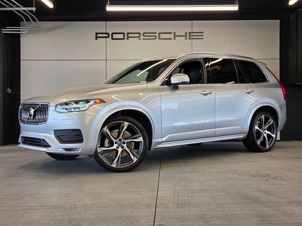 2020 Volvo XC90 T5 Momentum
