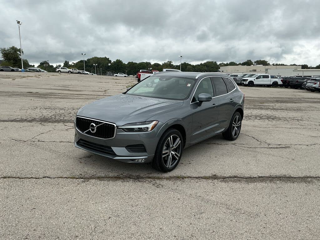 2021 Volvo XC60 T5 Momentum