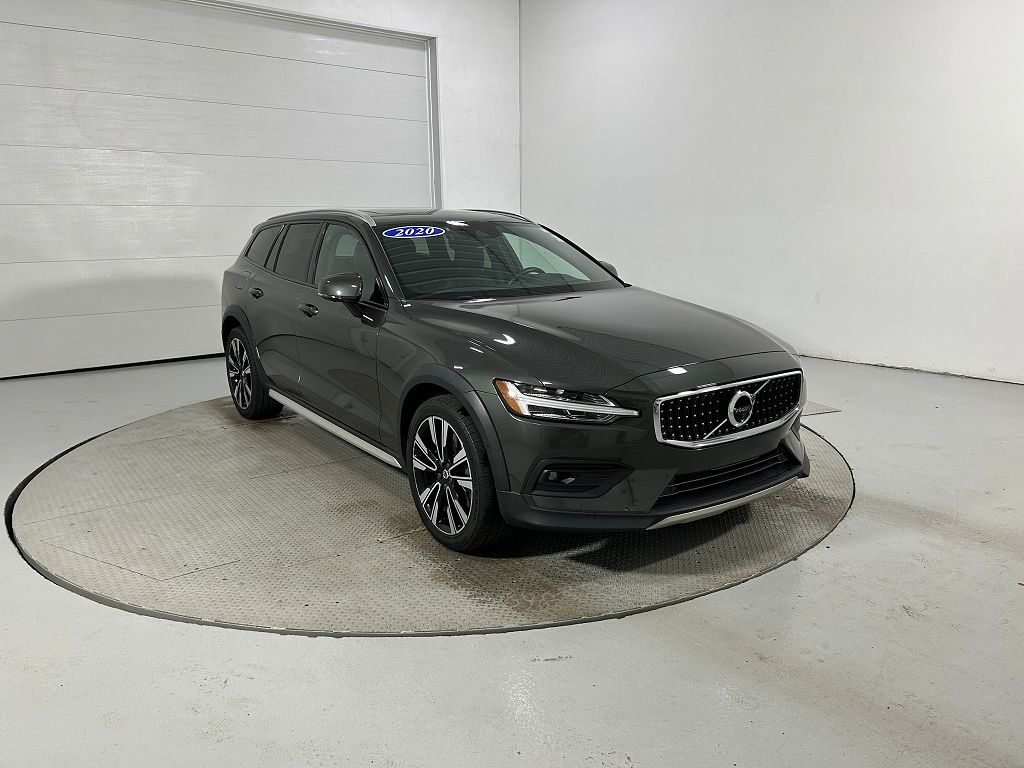 2020 Volvo V60 Cross Country T5