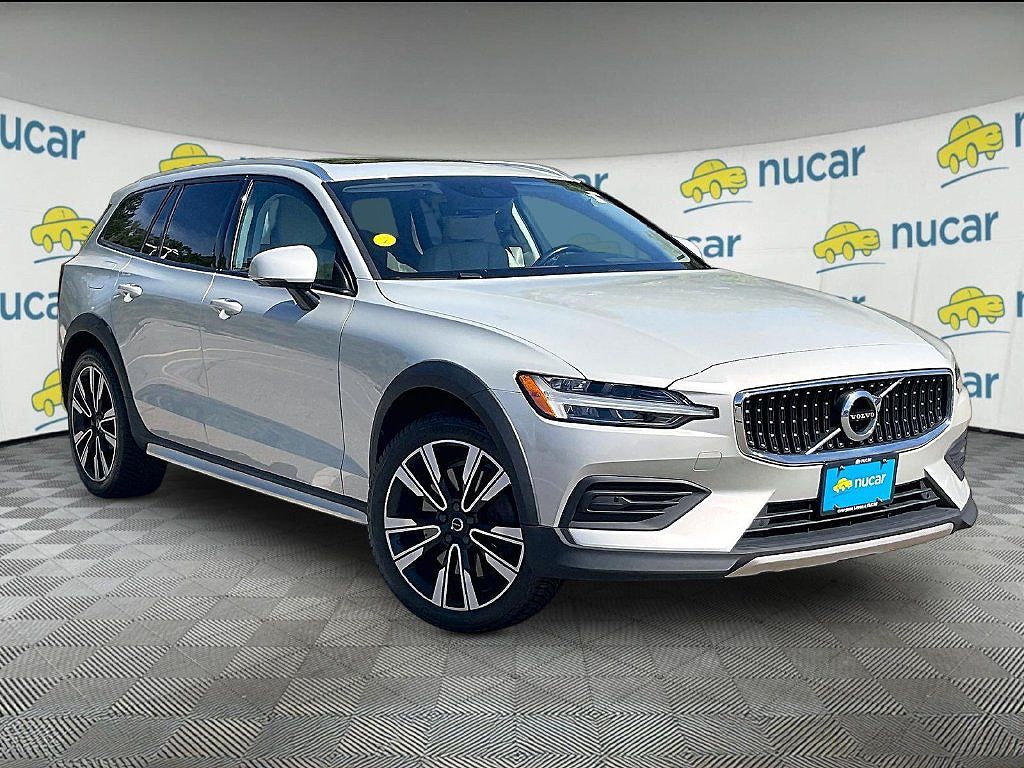 2020 Volvo V60 T5