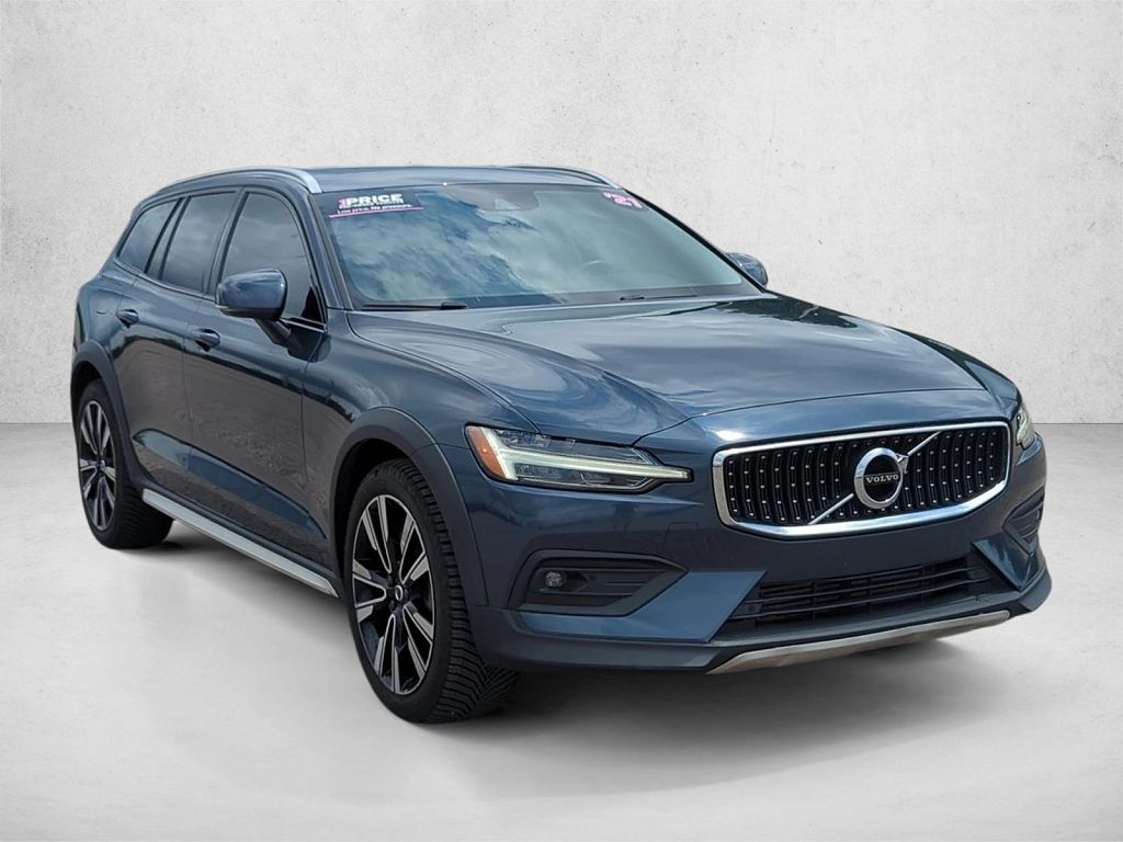 2021 Volvo V60 T5