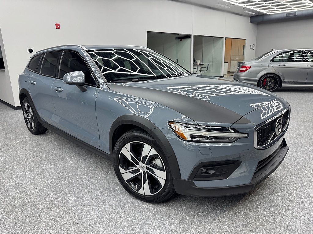 2022 Volvo V60 T5
