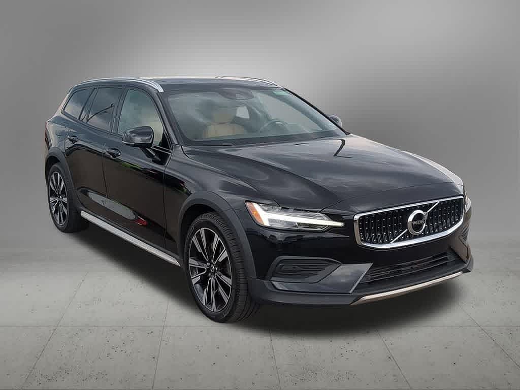2020 Volvo V60 Cross Country T5