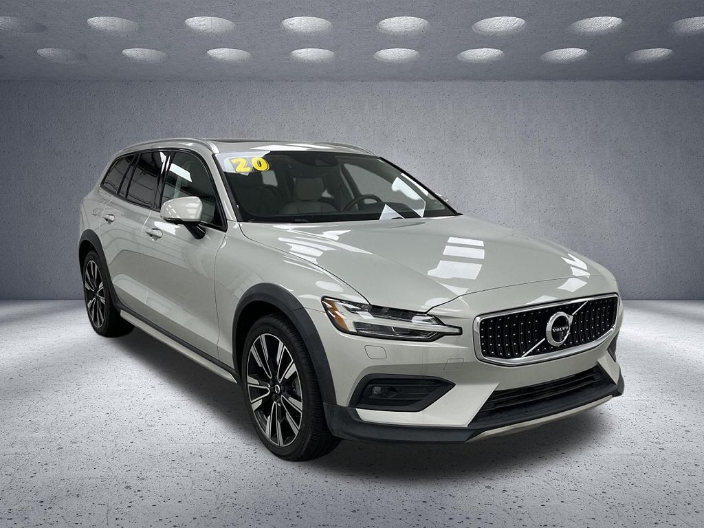 2020 Volvo V60 Cross Country T5
