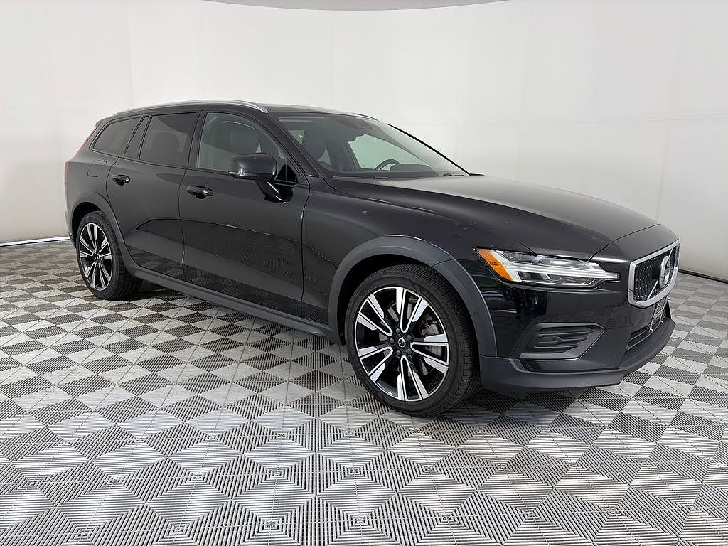 2020 Volvo V60 T5