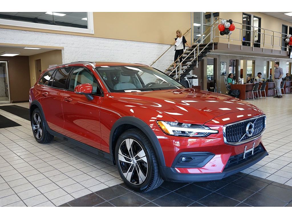 2022 Volvo V60 T5