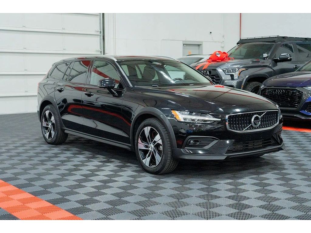 2020 Volvo V60 T5