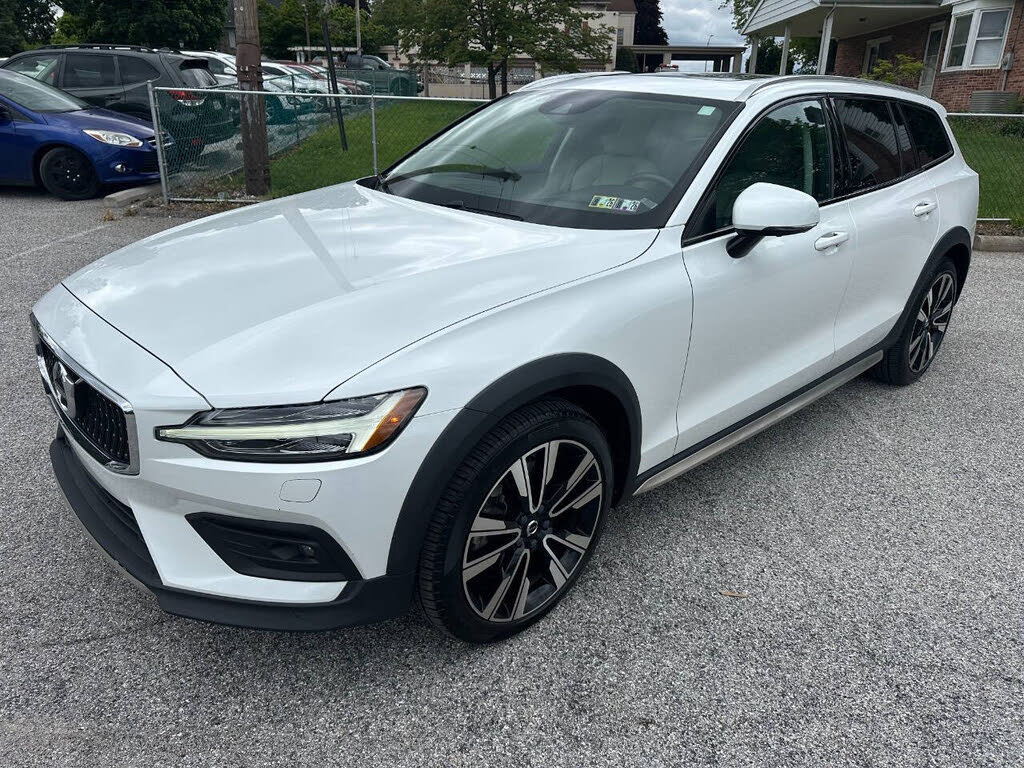 2020 Volvo V60 Cross Country T5