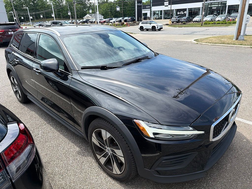 2020 Volvo V60 T5