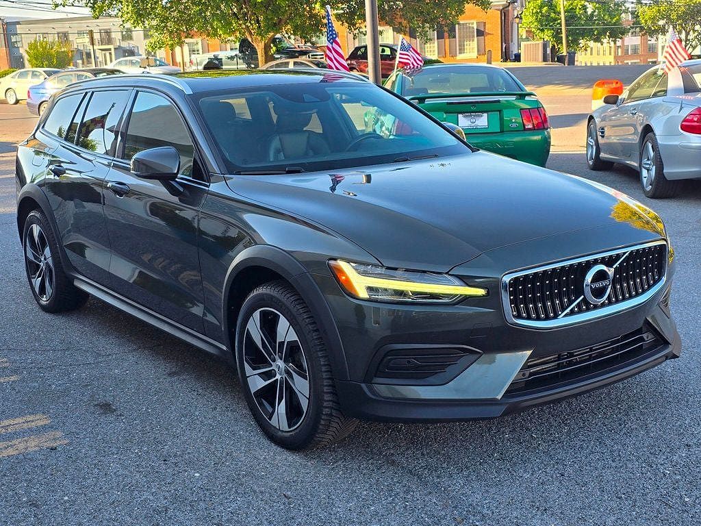 2020 Volvo V60 T5