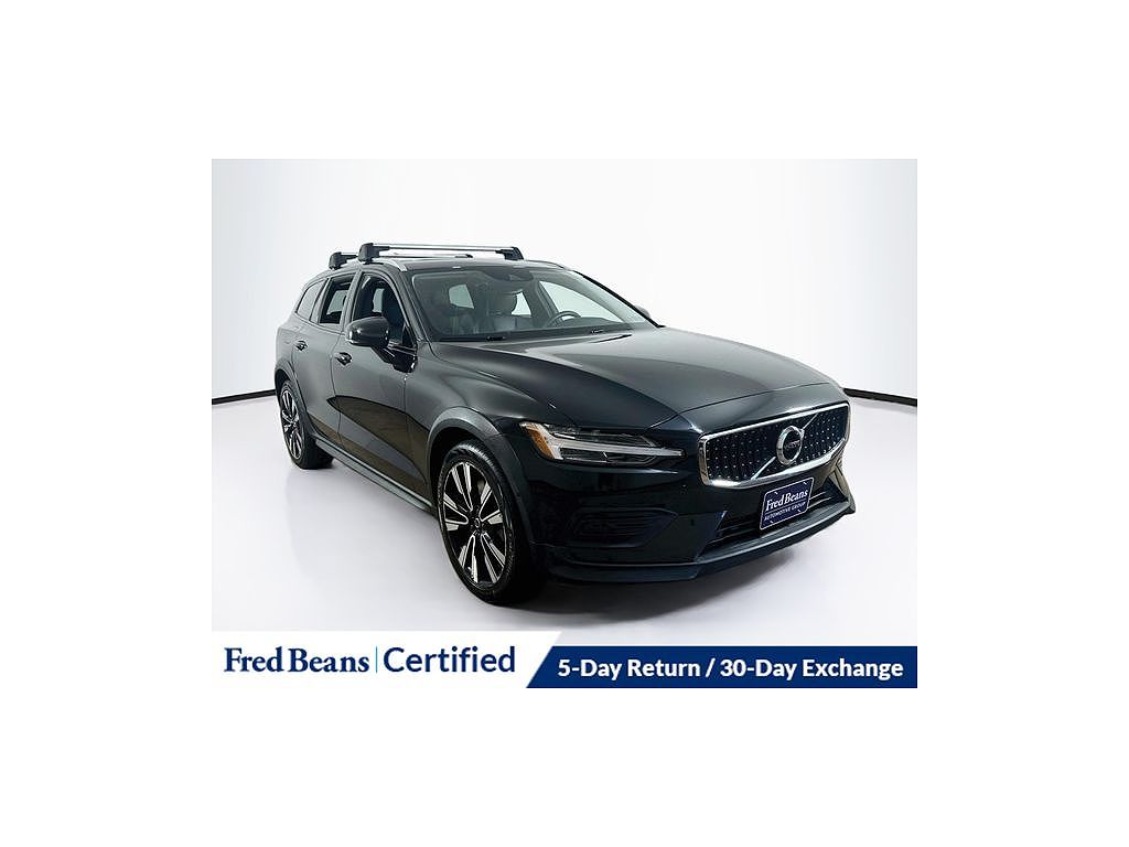 2020 Volvo V60 Cross Country T5