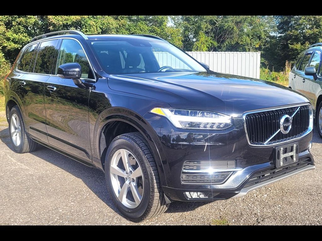 2016 Volvo XC90 T5 Momentum