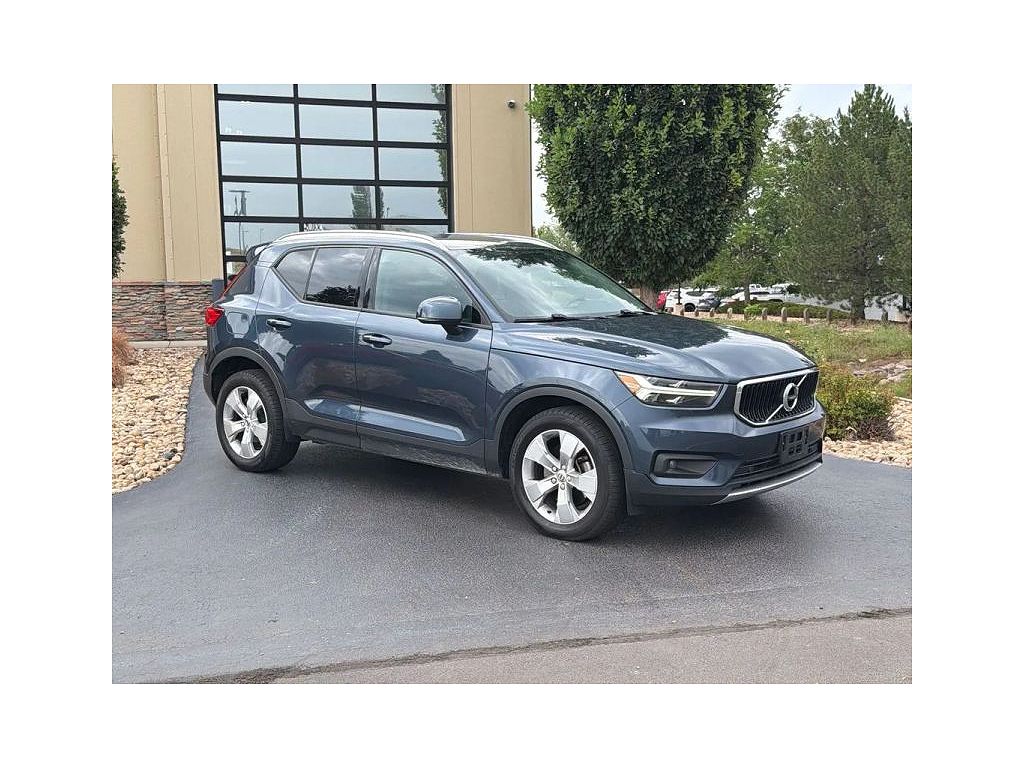 2021 Volvo XC40