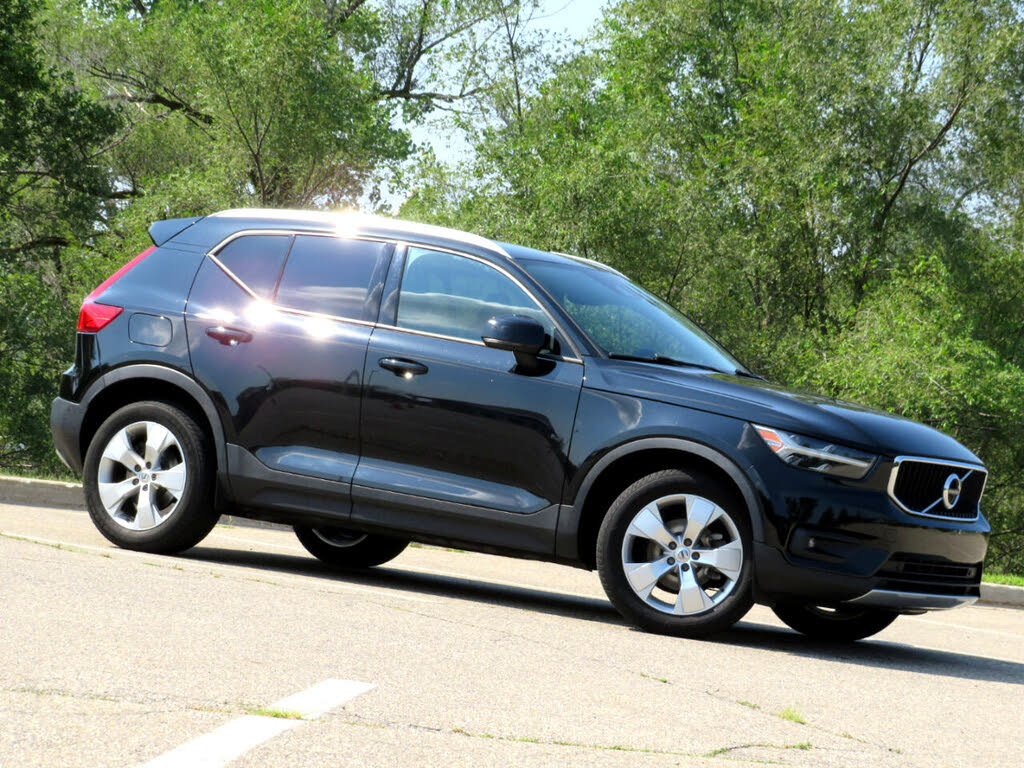 2021 Volvo XC40 T5 Momentum AWD