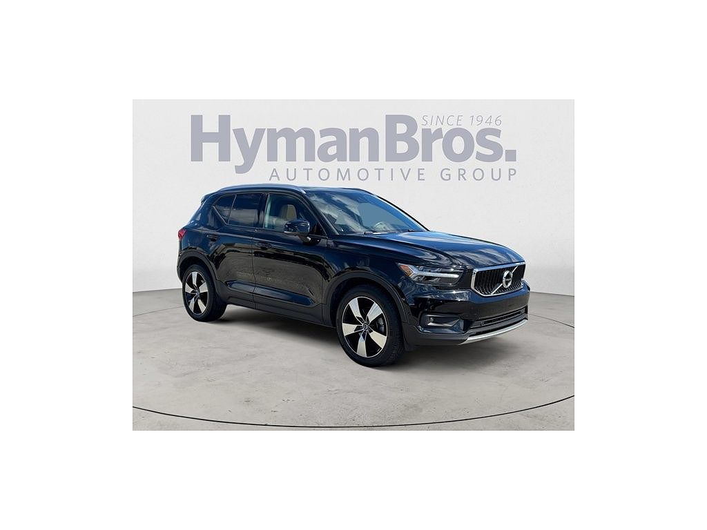 2019 Volvo XC40 T5 Momentum