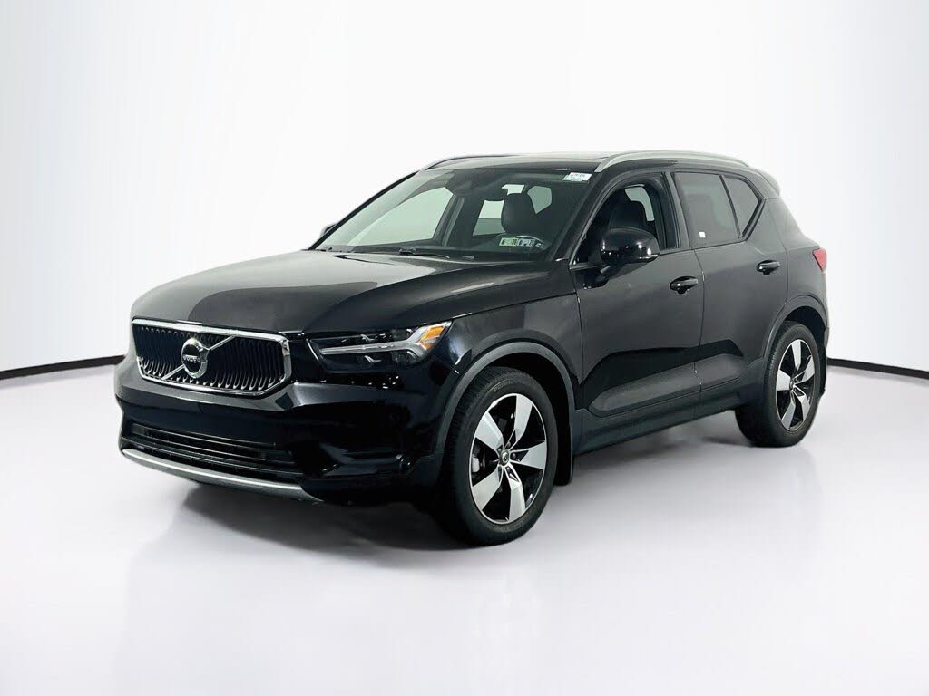2020 Volvo XC40 T5 Momentum