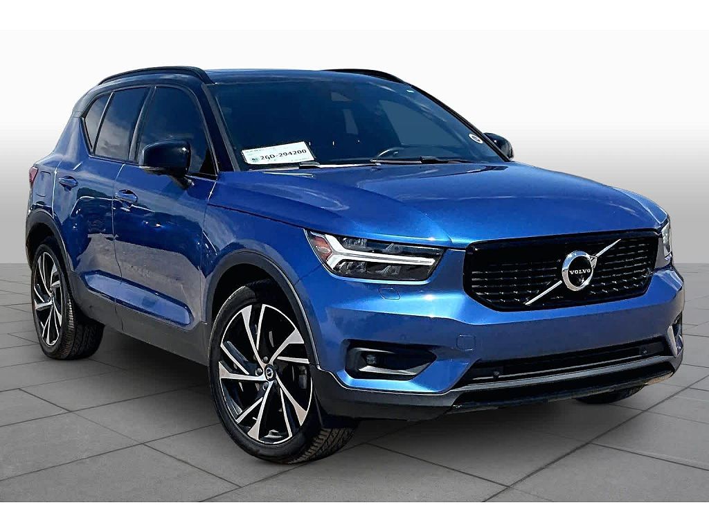 2021 Volvo XC40 T5 R-Design
