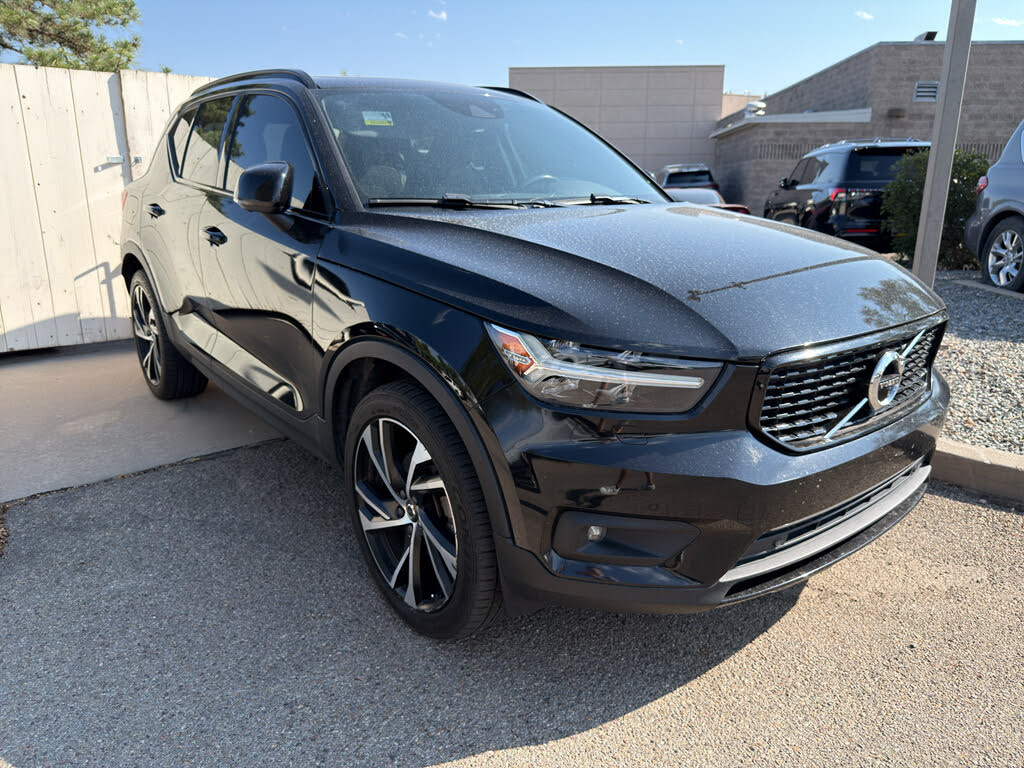 2021 Volvo XC40 T5 R-Design
