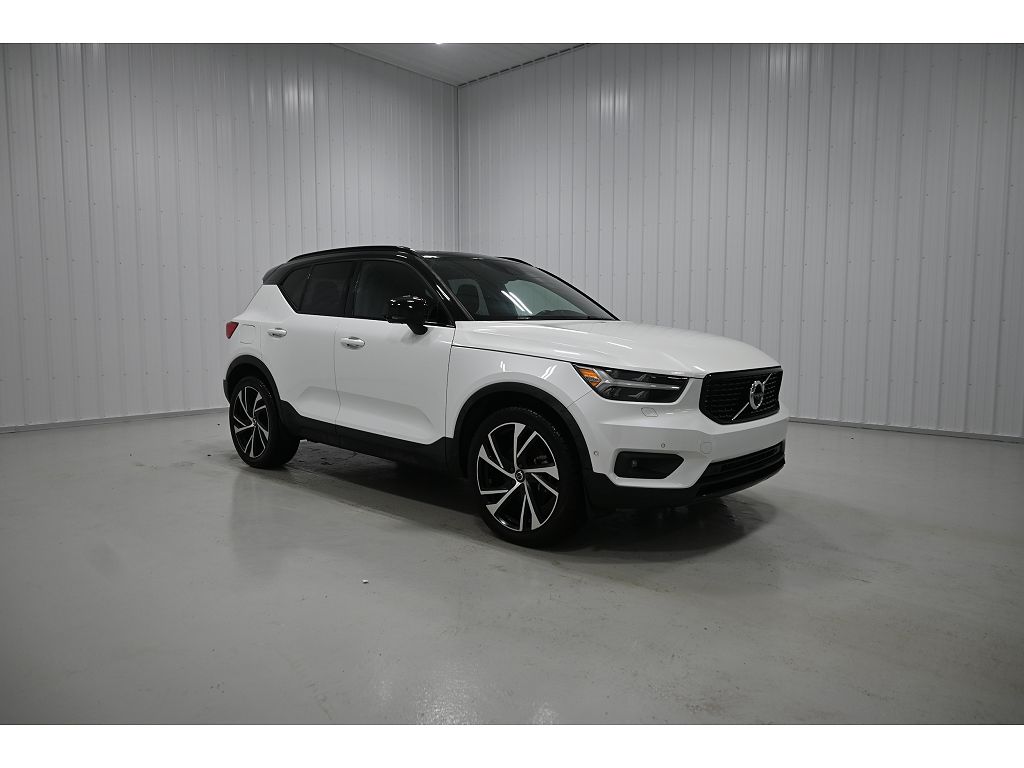 2021 Volvo XC40 R-Design
