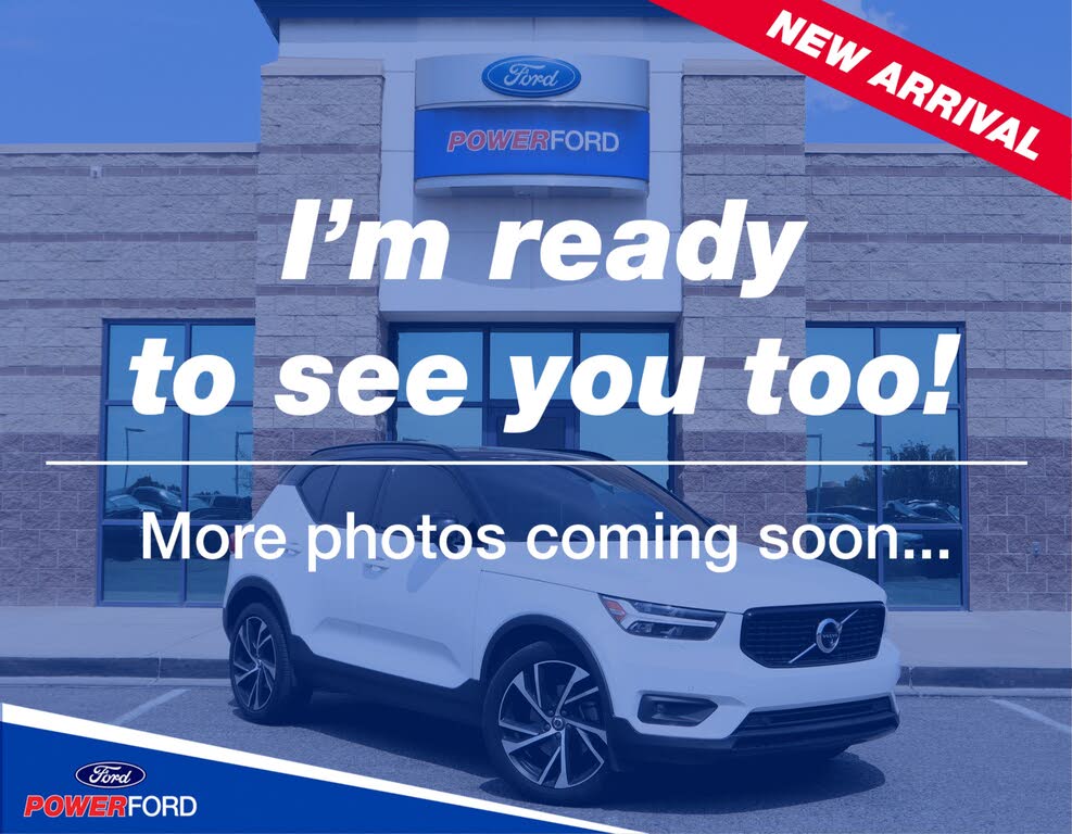 2022 Volvo XC40 T5 R-Design